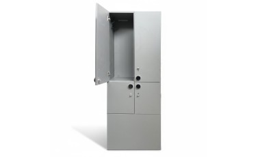 Armario de 4 puertas con espacio para un banco