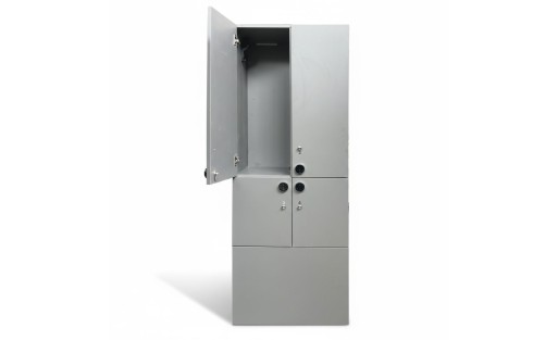 Armario de 4 puertas con espacio para un banco
