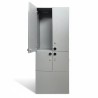 4-door cabinet with space for a bench